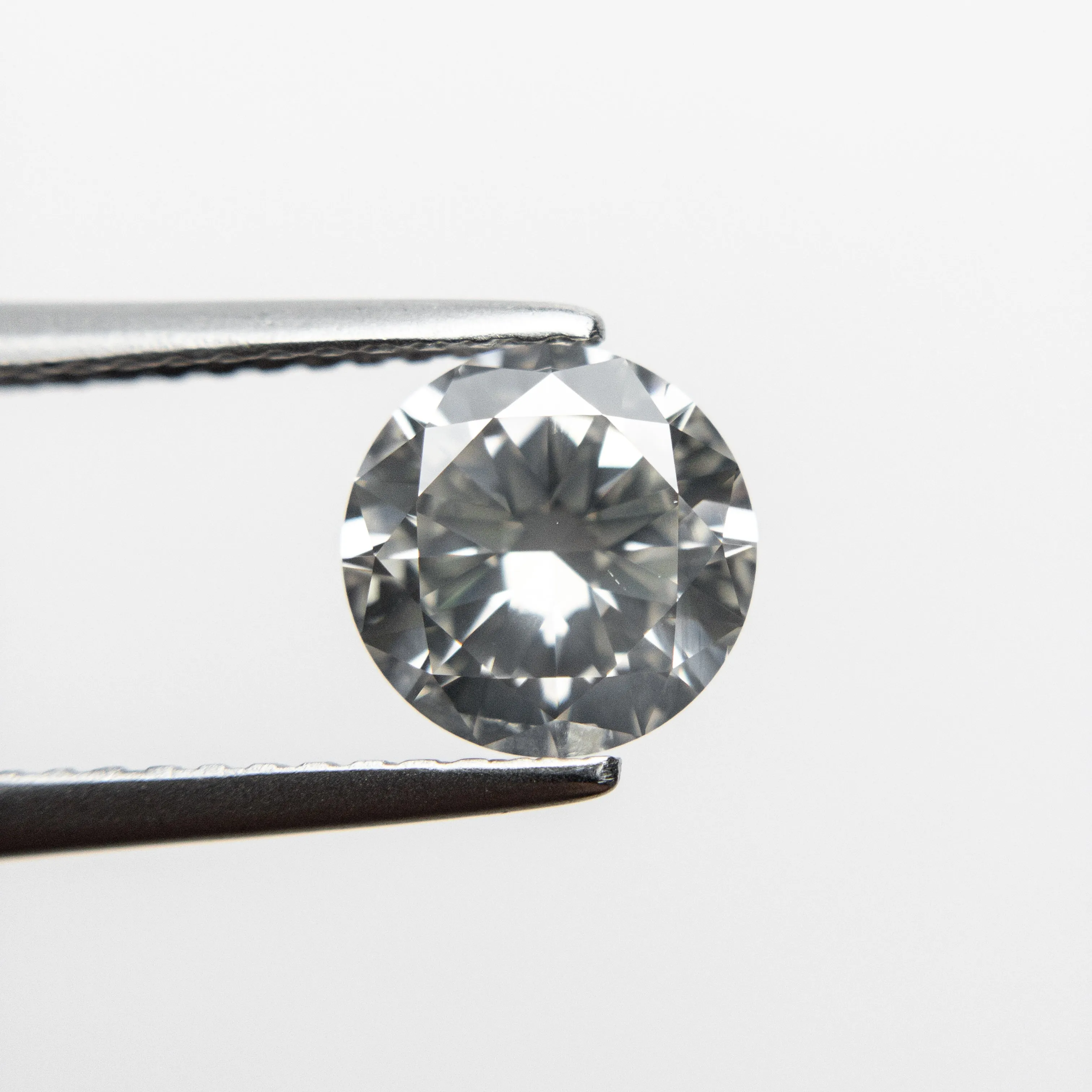 1.21ct 7.01x7.00x3.95mm Fancy Grey Round Brilliant 18473-01