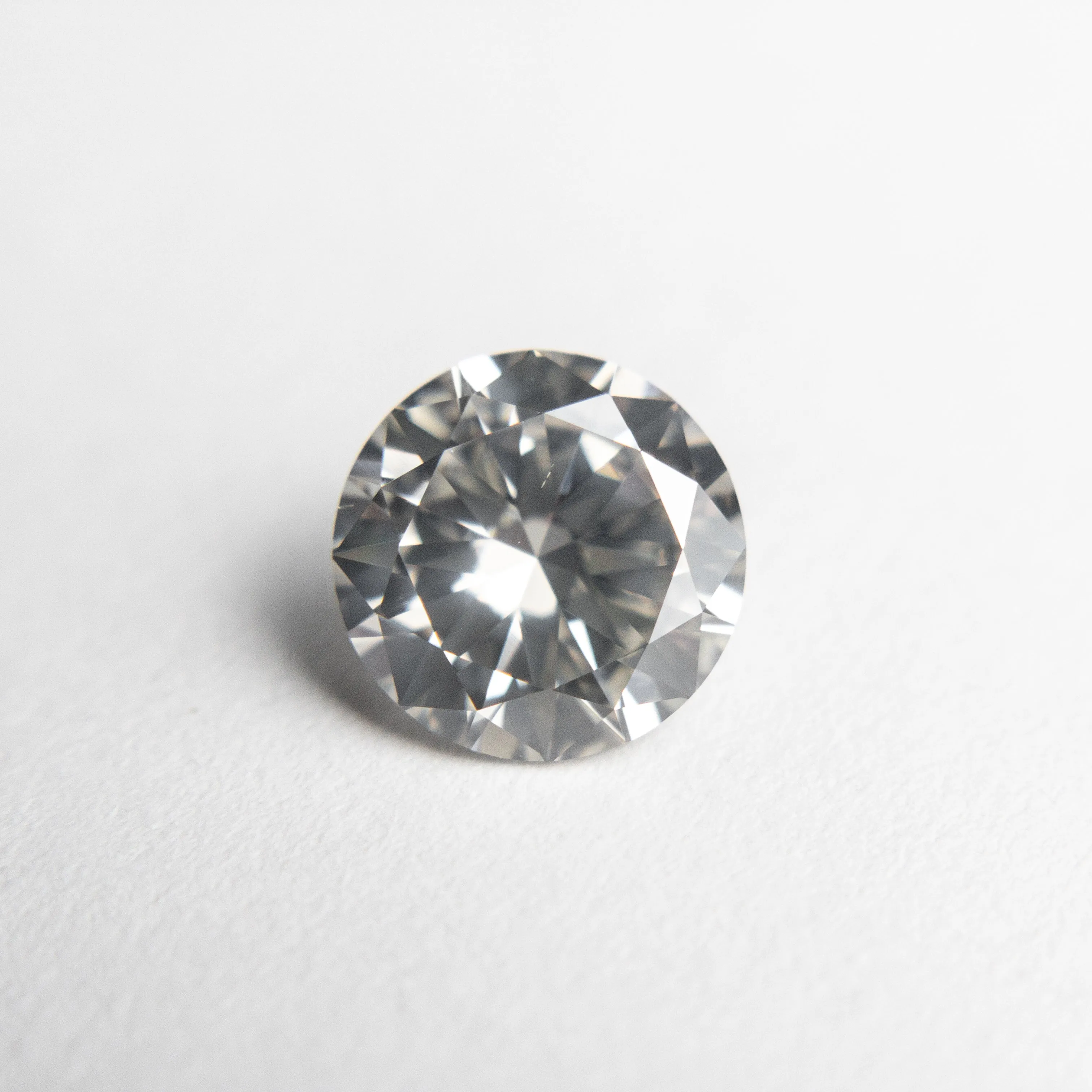 1.21ct 7.01x7.00x3.95mm Fancy Grey Round Brilliant 18473-01