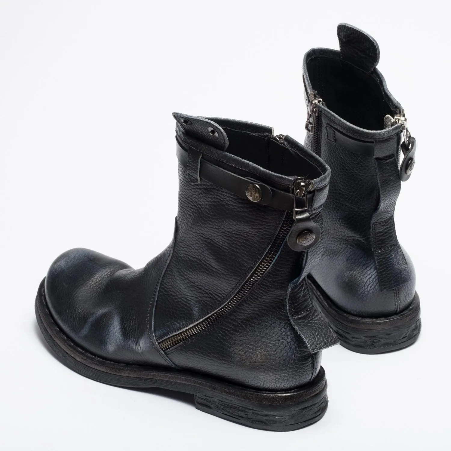 Farral black aviator boot