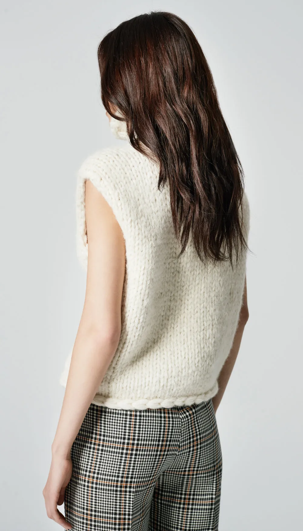 Handknit Sleeveless Turtleneck