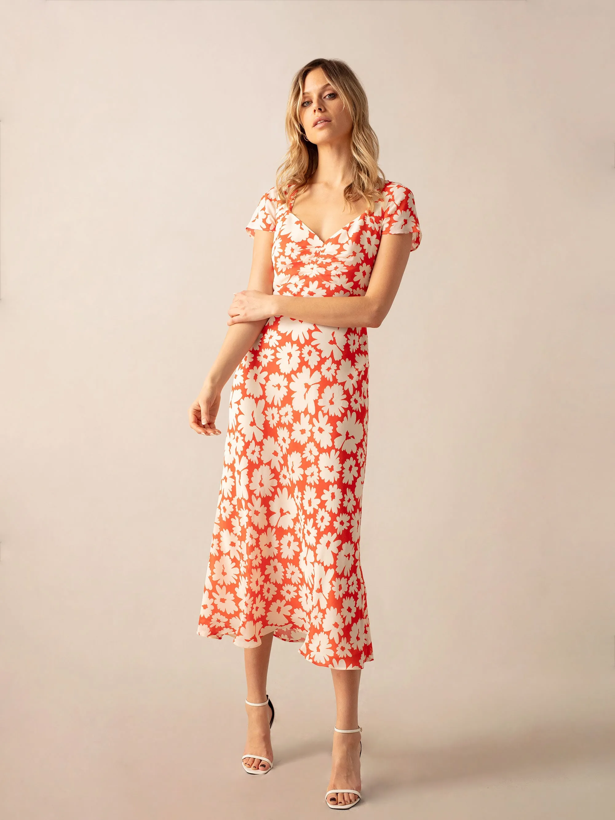 Red Daisy Print Sweetheart Neckline Midi Dress